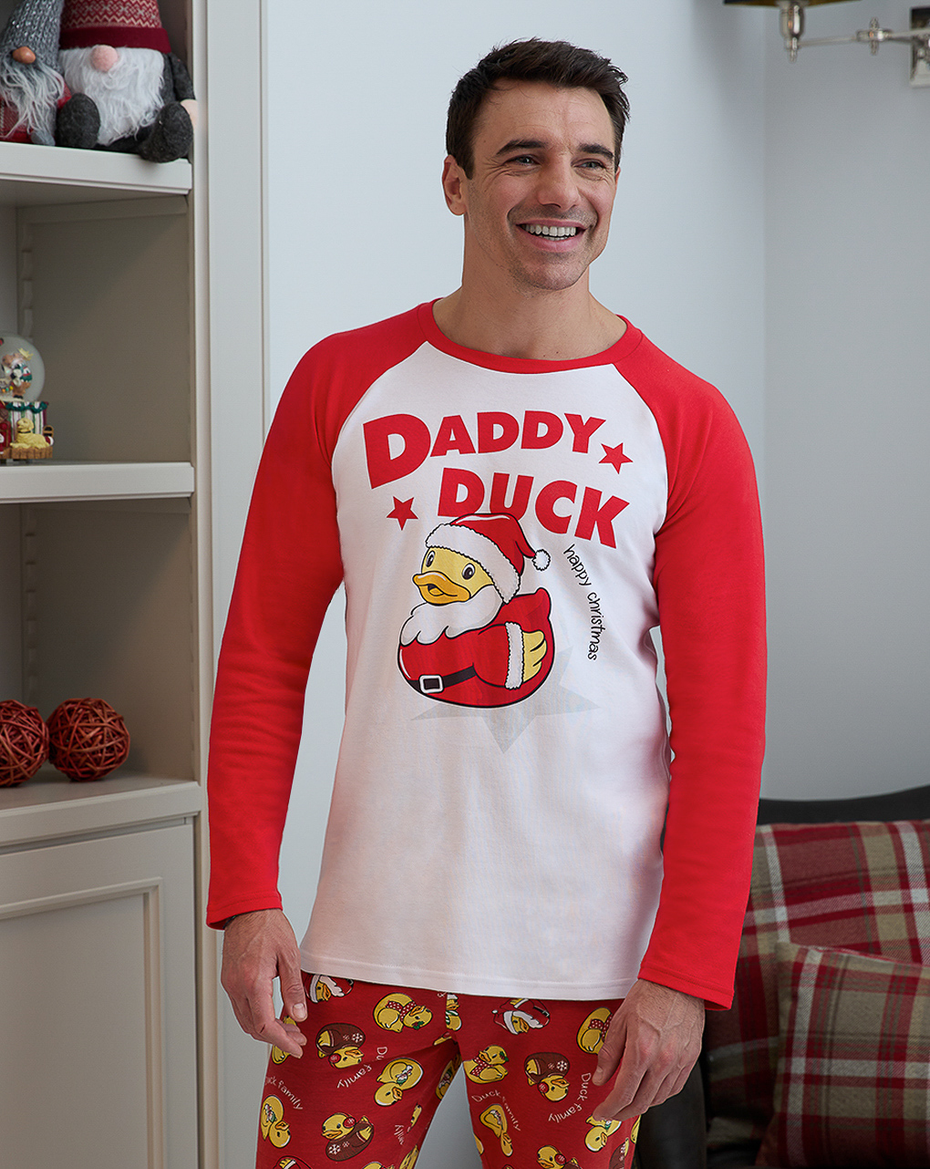 Pigiama natalizio con stampa daddy duck