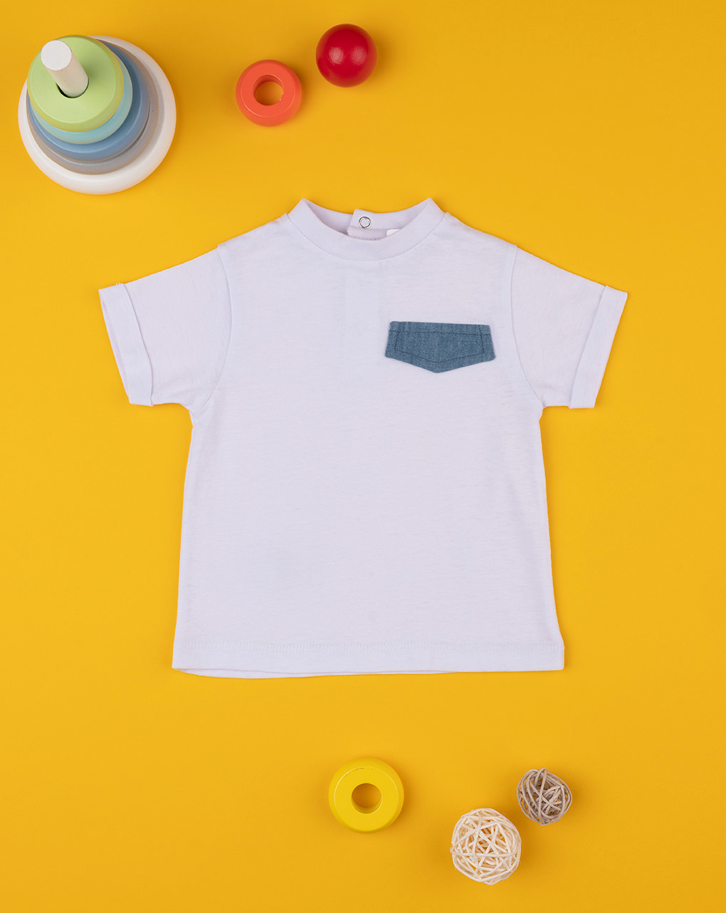 T-shirt bimbo bianca con taschino - Prénatal