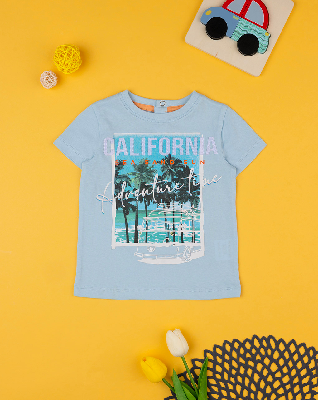 T-shirt bimbo azzurra "california" - Prénatal