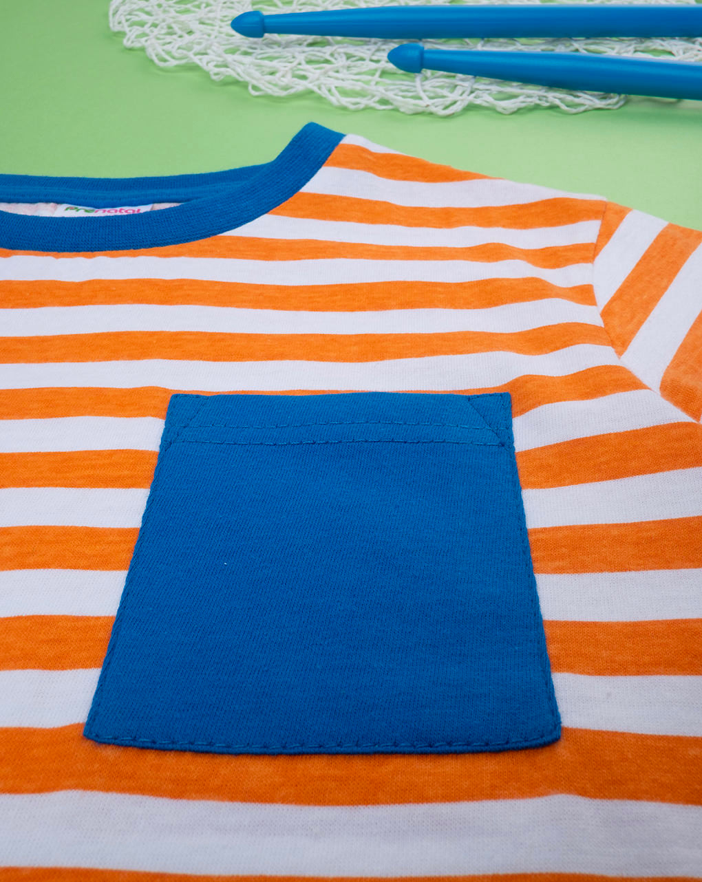 T-shirt bimbo rigata arancione - Prénatal