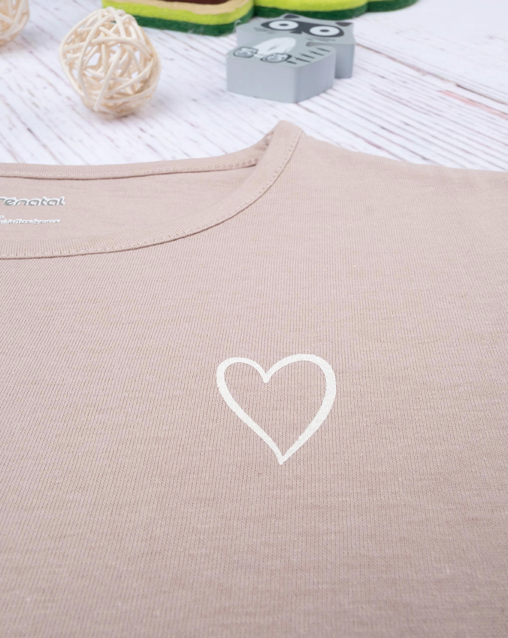 T-shirt bimba beige "cuore" - Prénatal