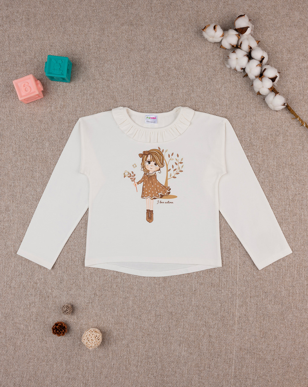 T-shirt bimba beige stampata