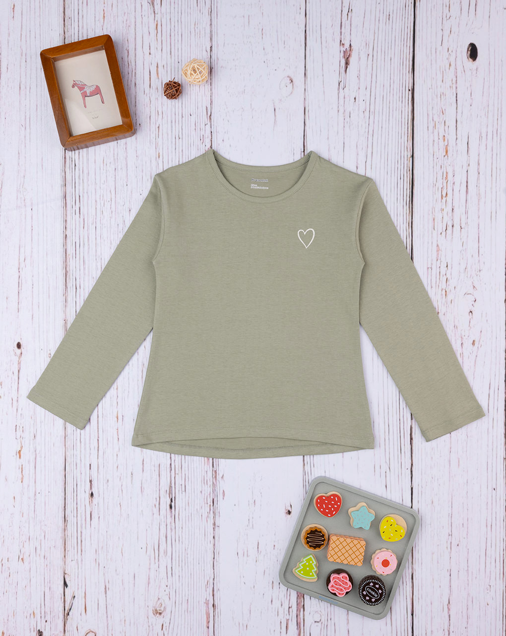 T-shirt bimba verde "cuore"