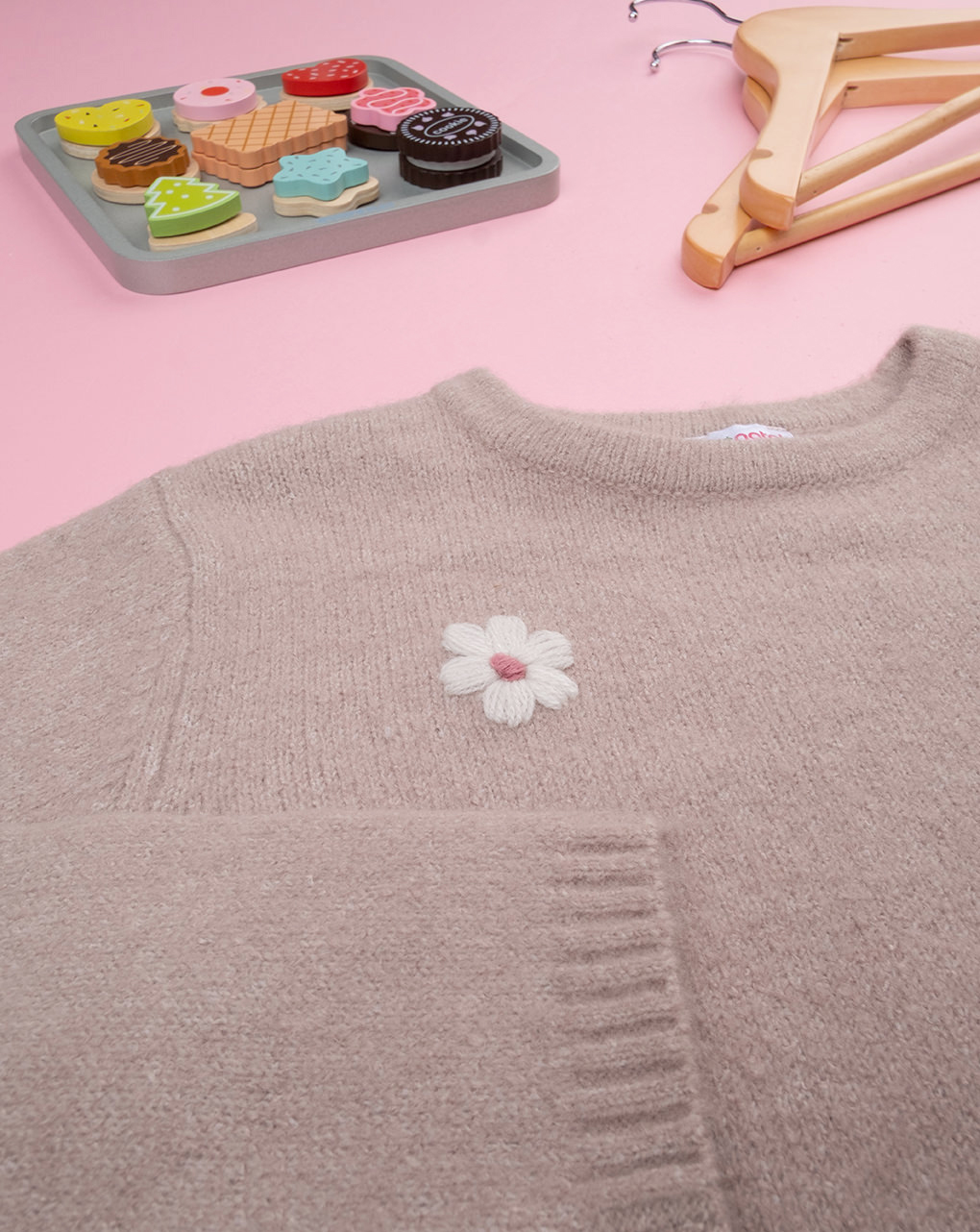 Maglia tricot bimba fiori ricamati