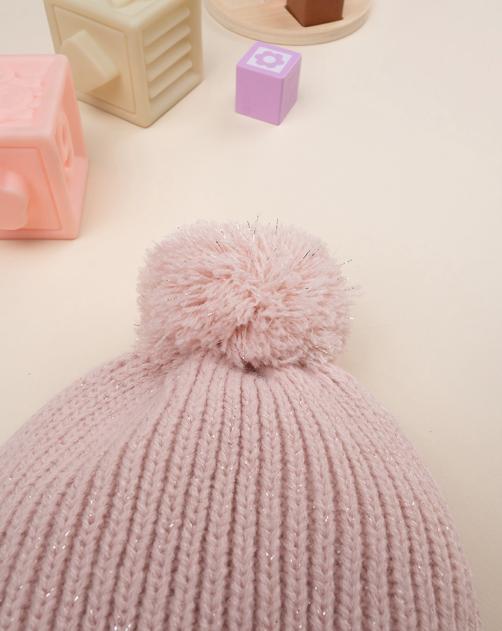 Berretto tricot rosa pom pom