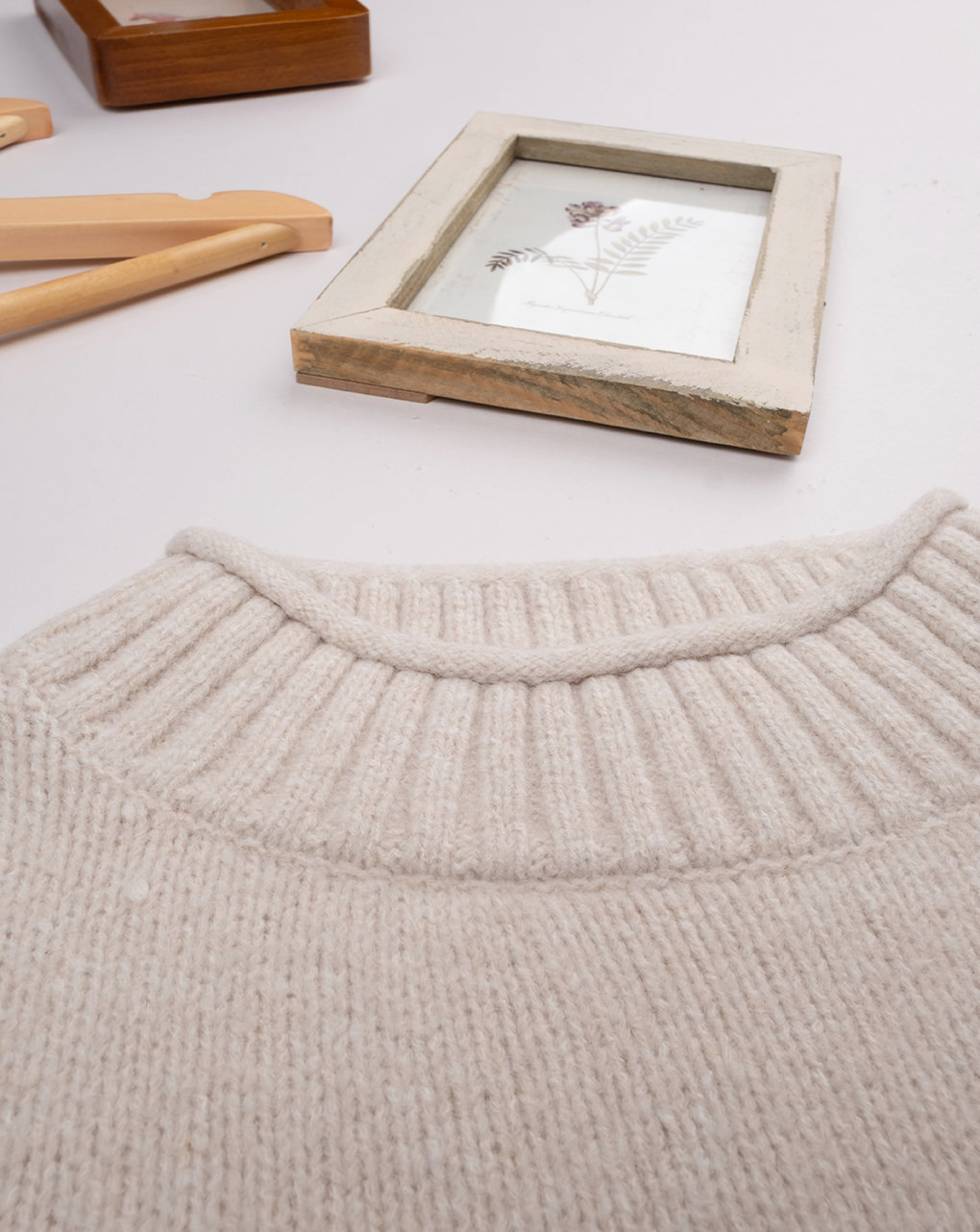 Maglia tricot  beige bambina