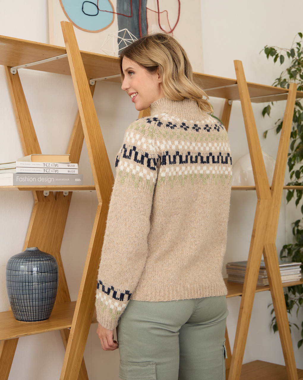 Maglione premaman beige con intarsi multicolor