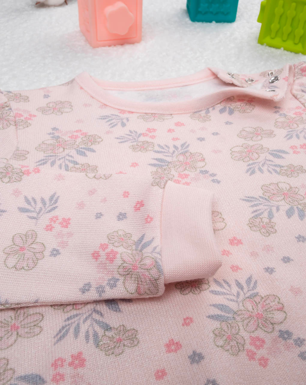 Pigiama bimba rosa con fiori