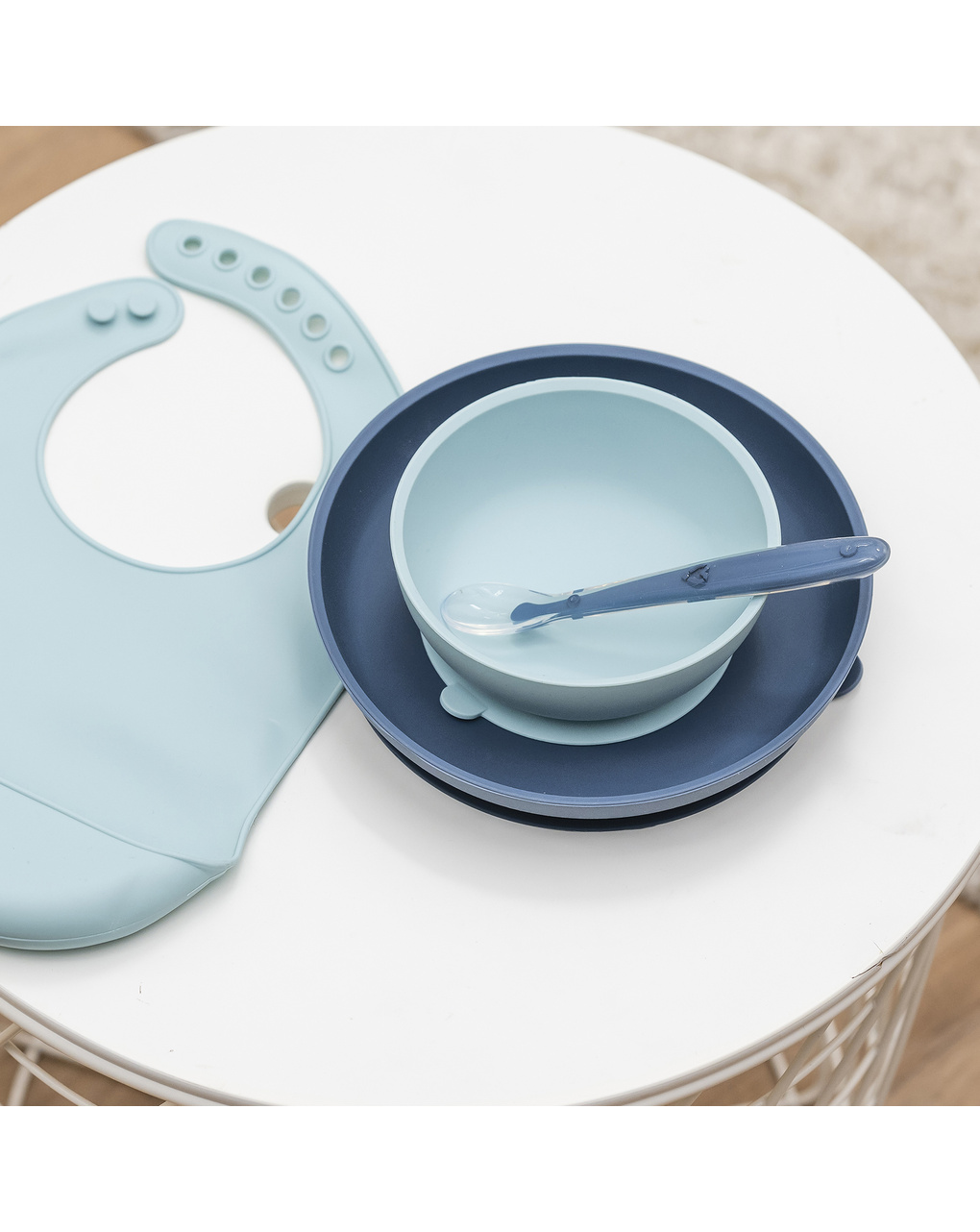 Set 4 pezzi azzurro con bavaglino per la pappa in silicone - nattou