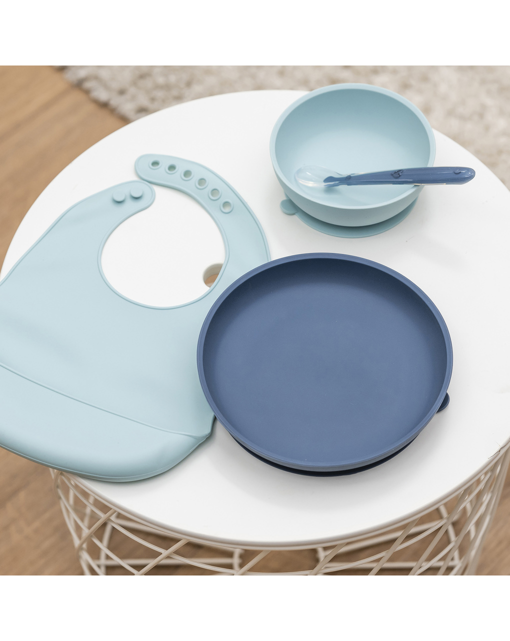 Set 4 pezzi azzurro con bavaglino per la pappa in silicone - nattou