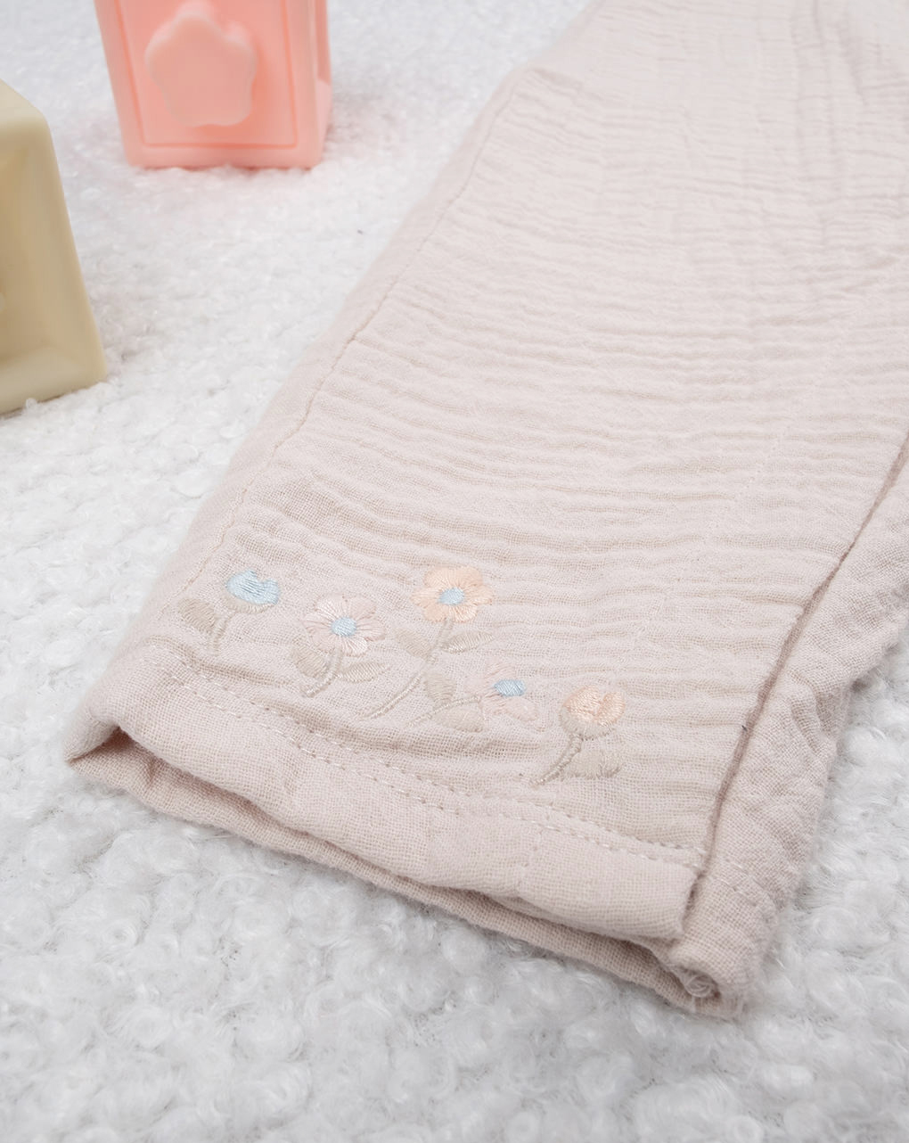 Salopette bimba beige con ruches