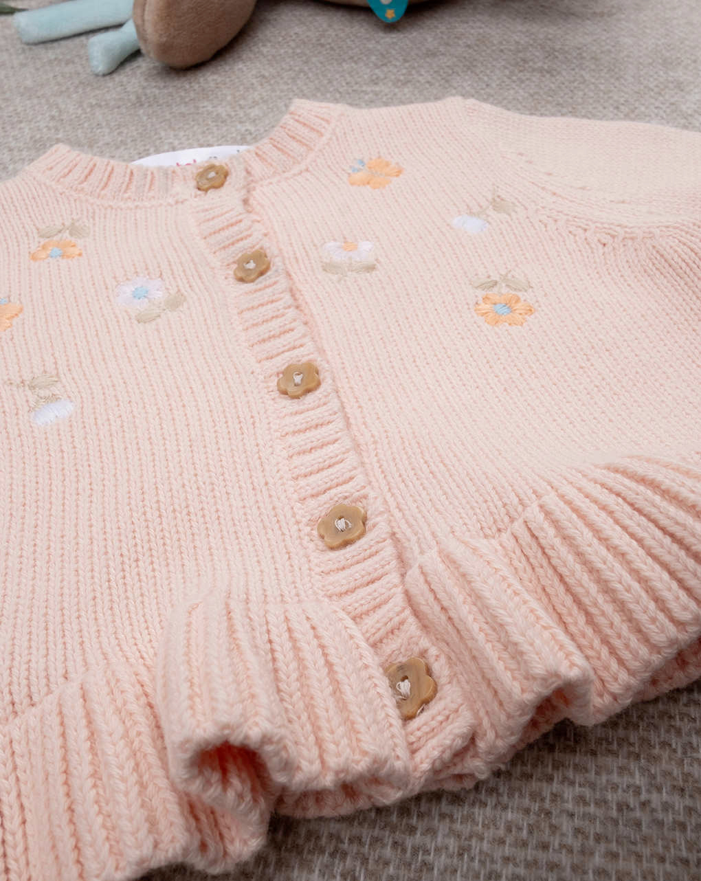 Cardigan bimba pesca con ricami