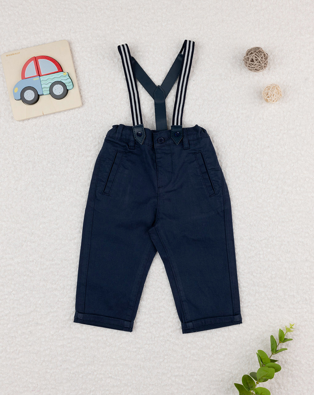 Pantaloni eleganti bimbo con bretelle