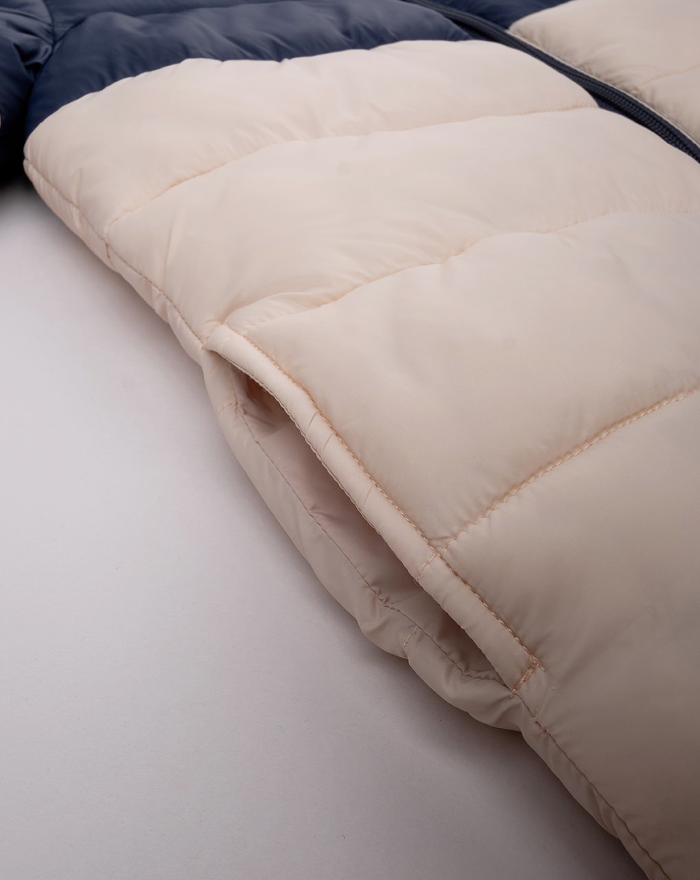 Piumino bimbo beige riciclato