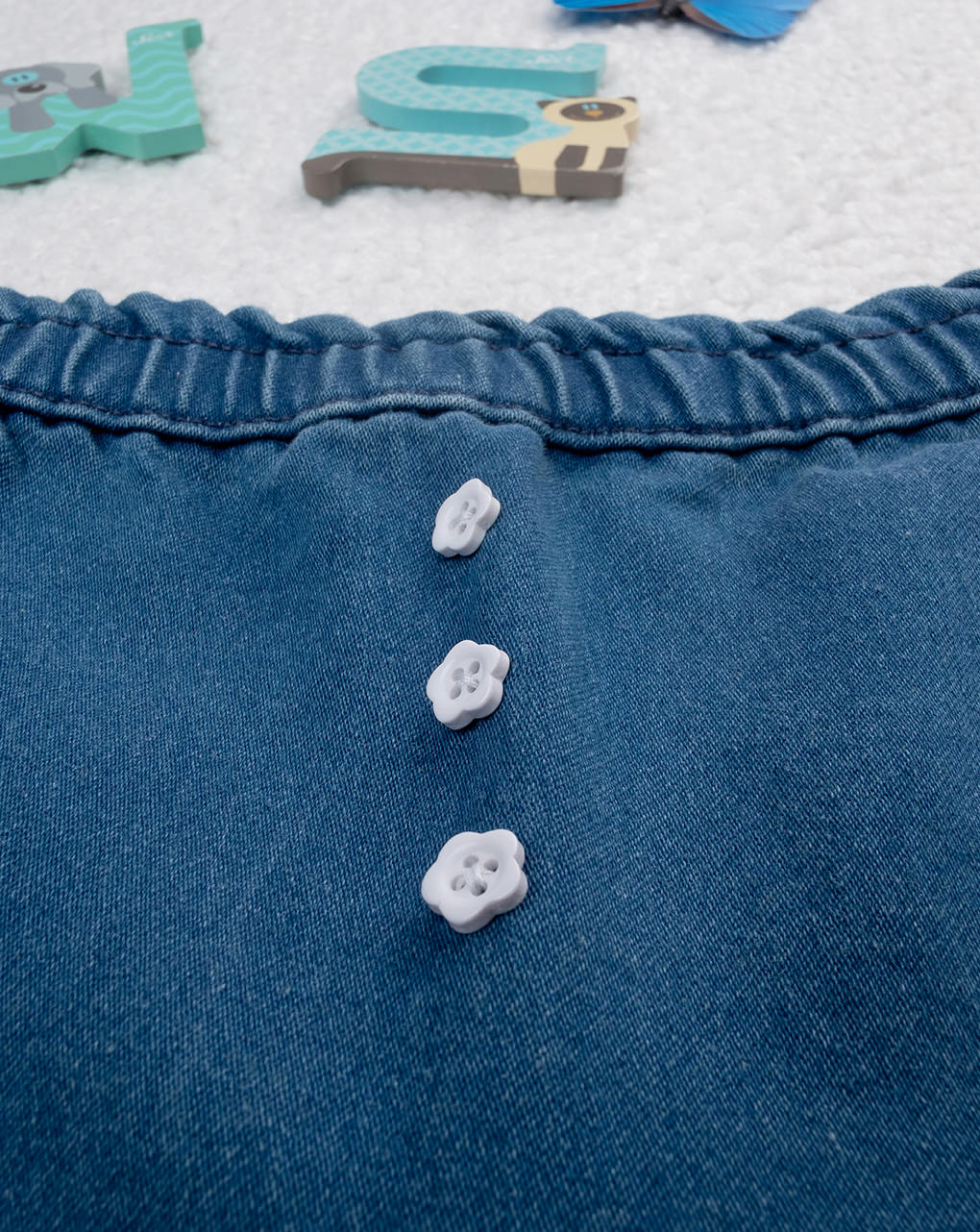 Pantaloni denim bimba con ricami