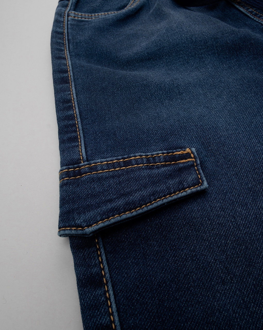 Pantalone denim scuro bambino con tasche