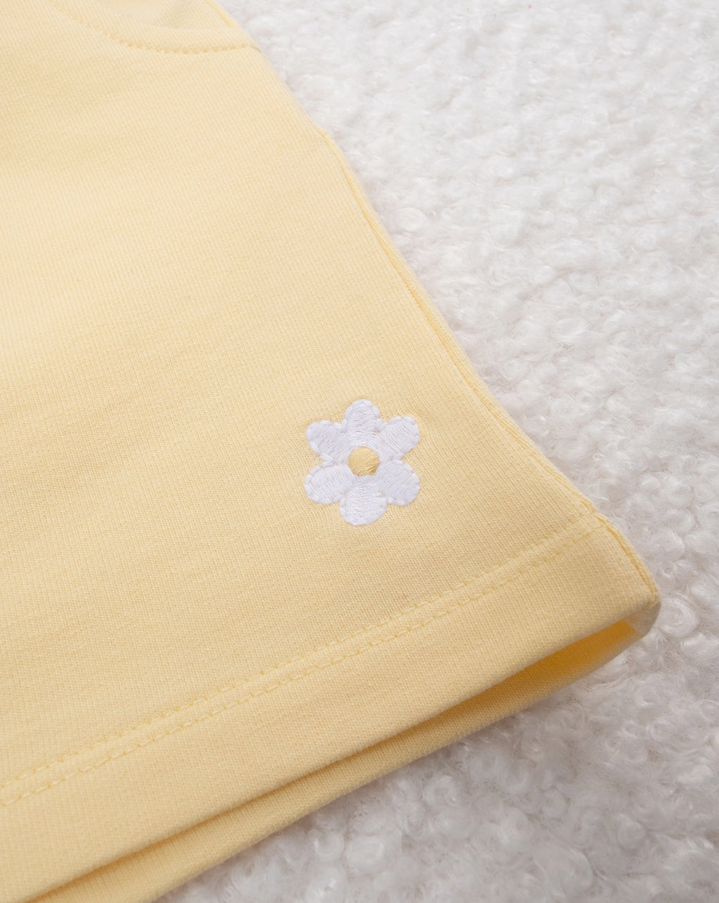 Shorts bimba giallo con fiocco