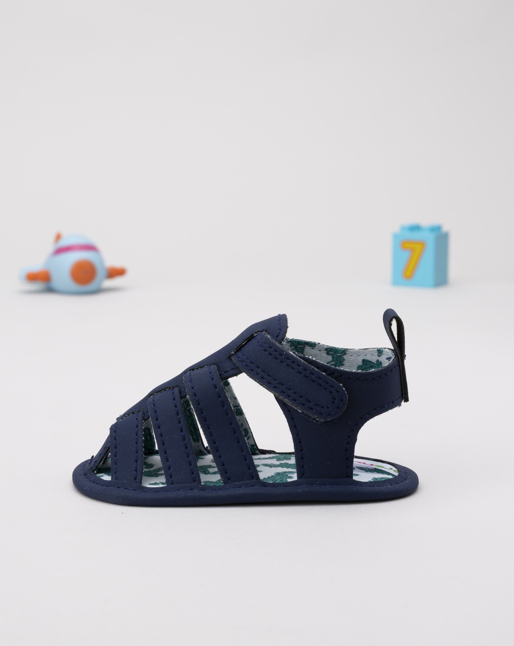 Sandalo ragno neonato blu scuro