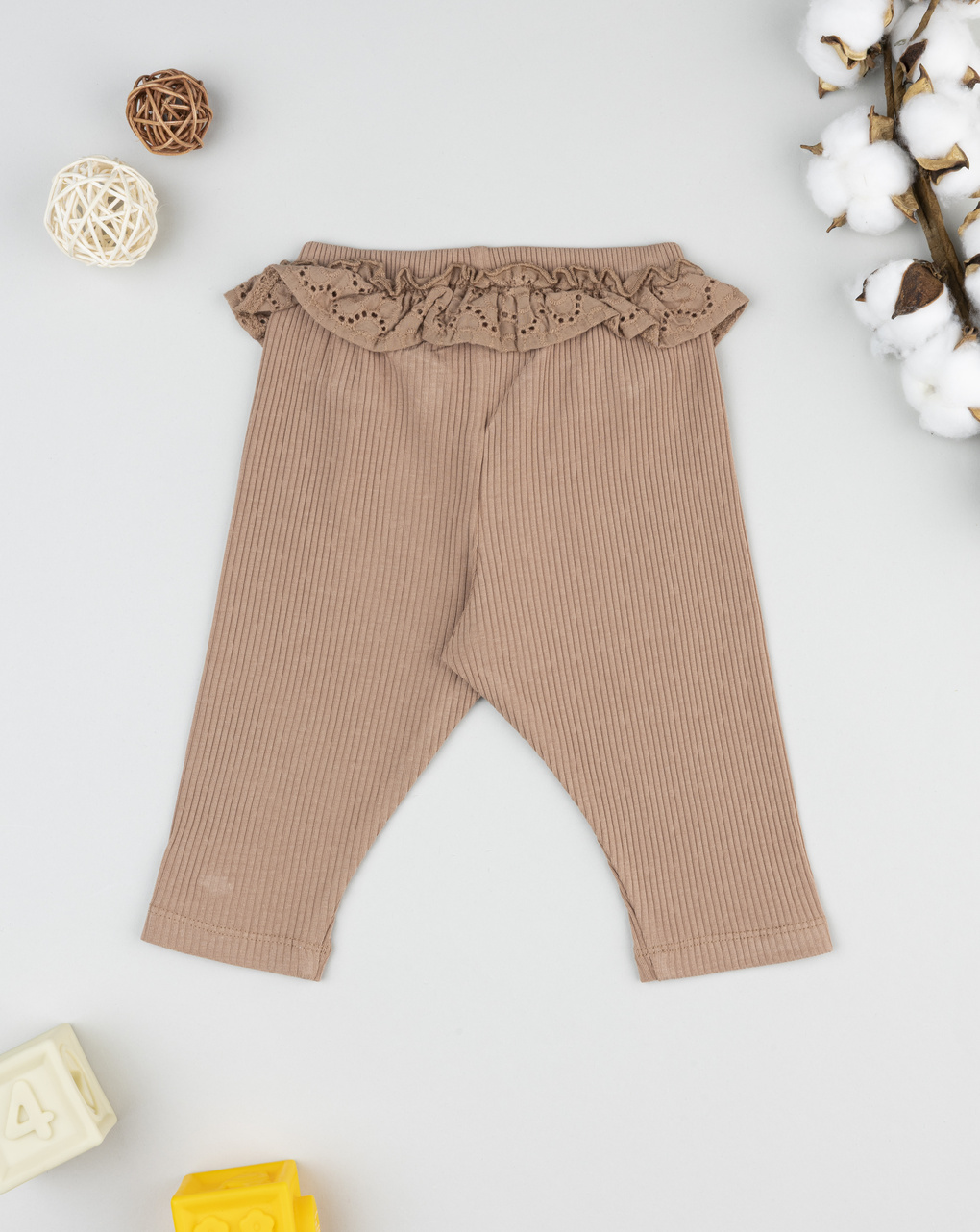 Leggings marroni a costine con rib