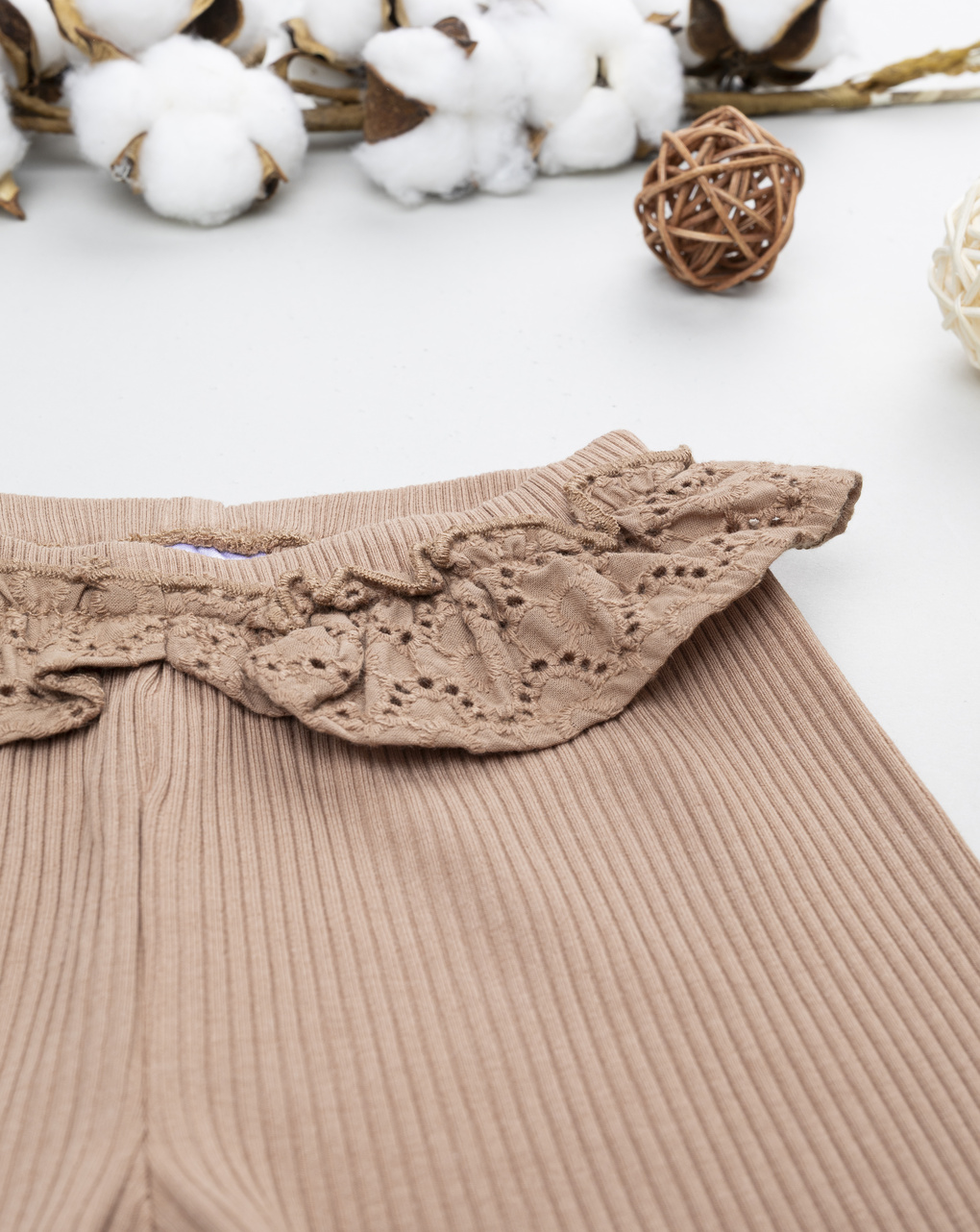 Leggings marroni a costine con rib