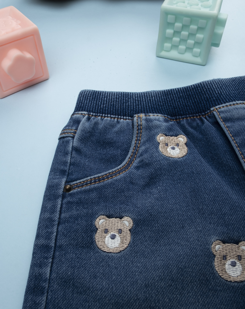 Pantalone bimbo blu denim con ricamo