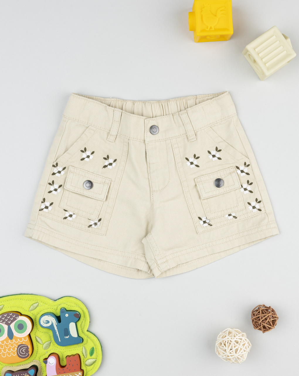 Shorts beige bimba ricami
